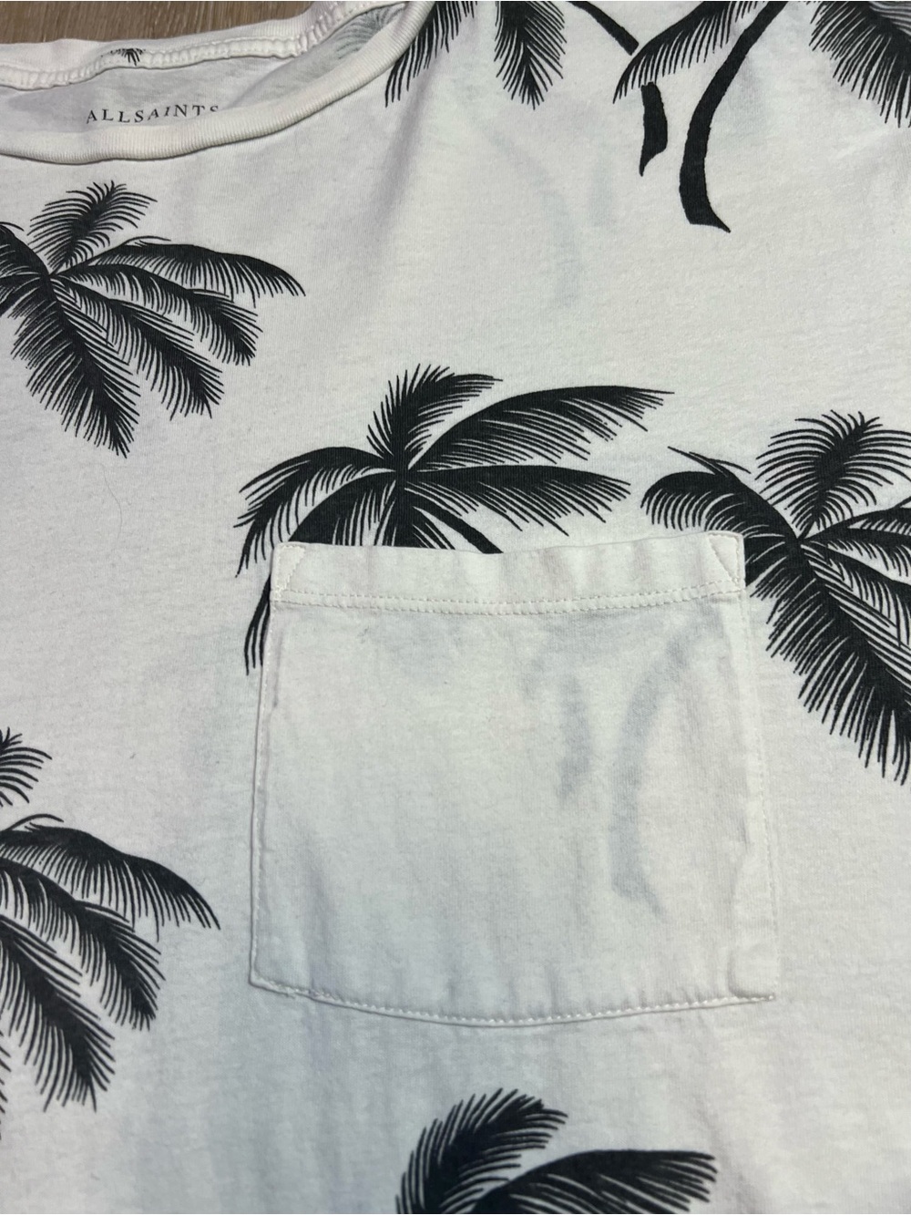 AllSaints Oversized Fit White Tee with Black Palm Print - Picture 2 of 7